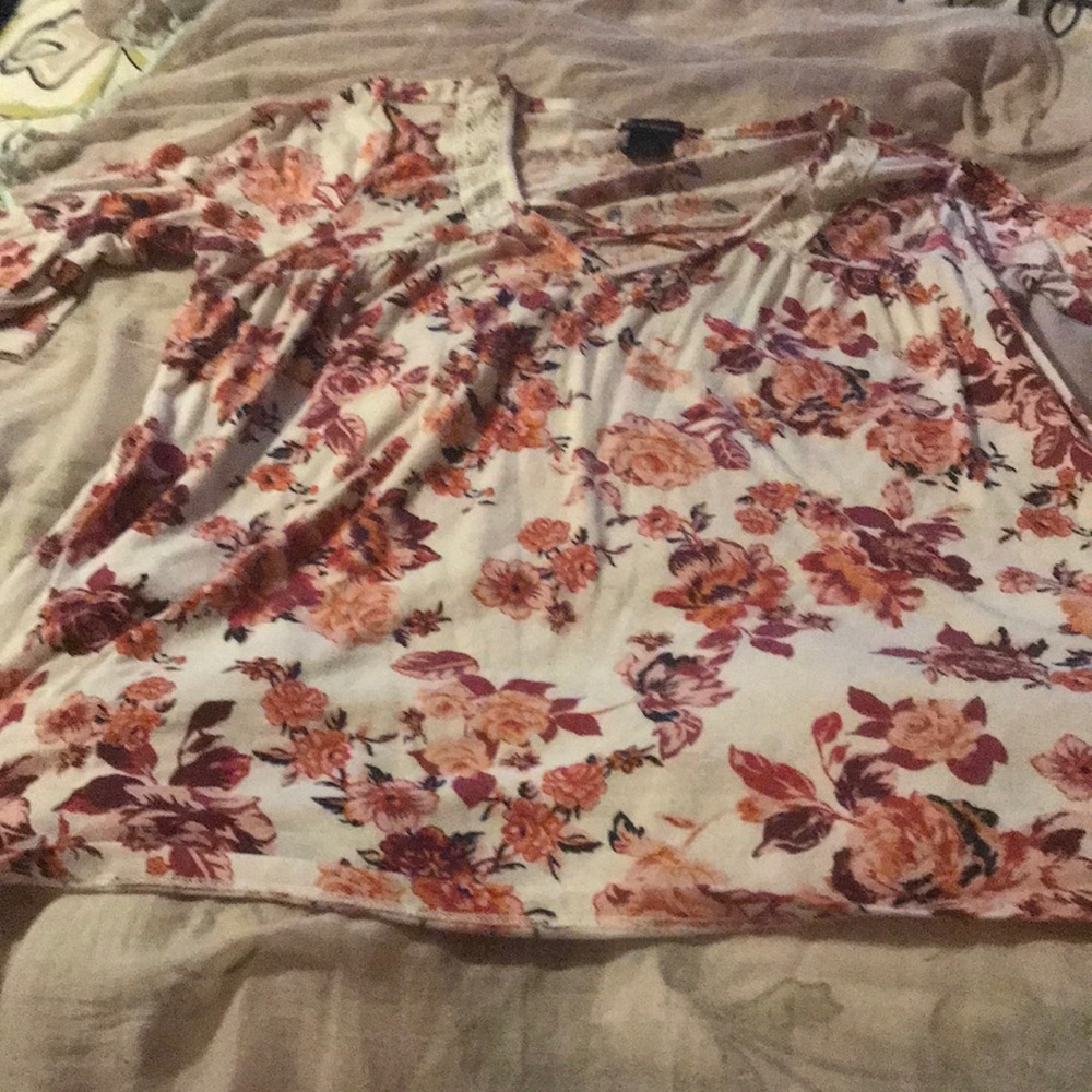 Floral top